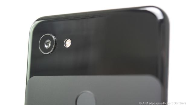 Googles Pixel 3a und 3a XL stecken in einer Hülle aus Polycarbonat Googles Pixel 3a und 3a XL stecken in einer Hülle aus Polycarbonat