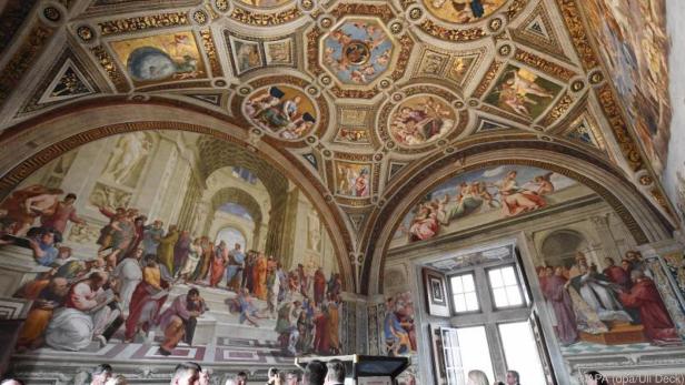 Der Raum Stanza della Segnatura in den vatikanischen Museen