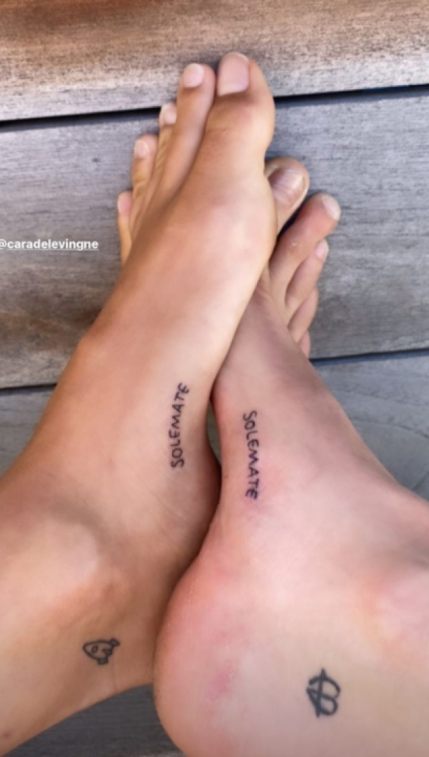 Cara Delevingne und Kaia Gerber haben sich das gleiche Tattoo stechen lassen