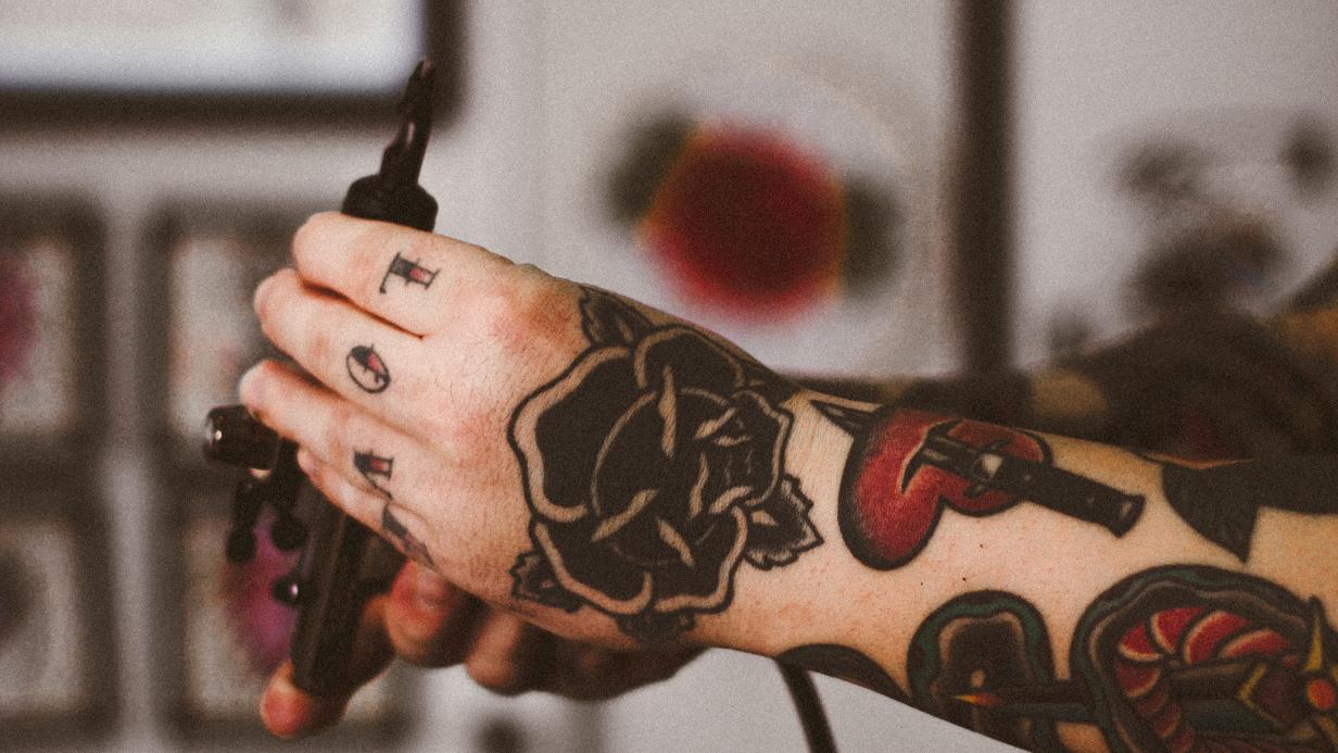 Fineline Tattoostudio Wien on Instagram: “Ich fragte dich, „warum  Glückskind“ und kaum warst du weg, realisierte … | Tattoo studio, Tattoo  ideen klein, Tattoo ideen