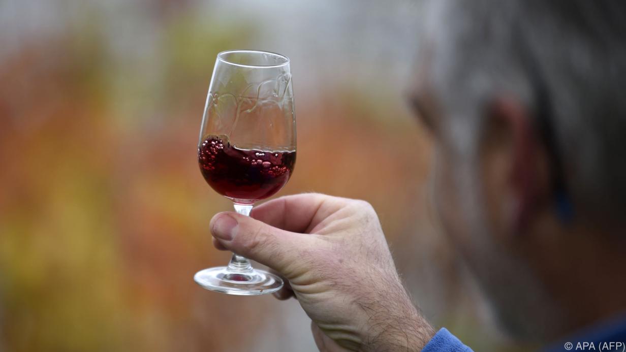 Schon kleines Glas Alkohol täglich erhöht Risiko für