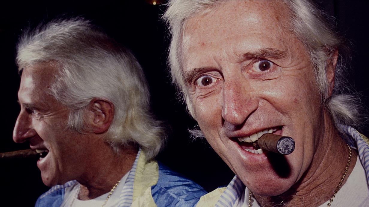 Jimmy Savile: Das ist mit seinem Grabstein passiert!