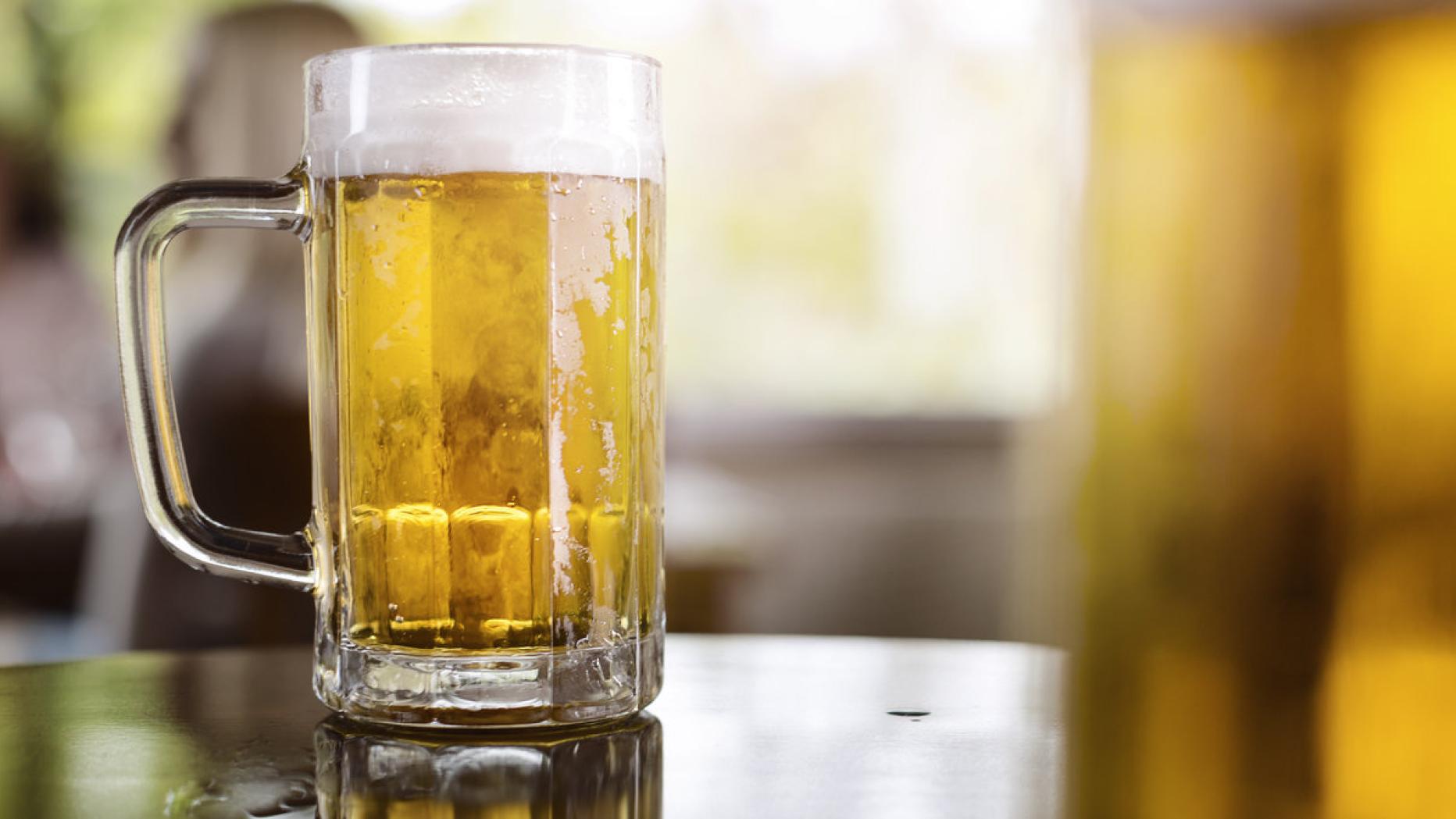 Studie Schon ein halbes Glas Bier kann Sehstörungen