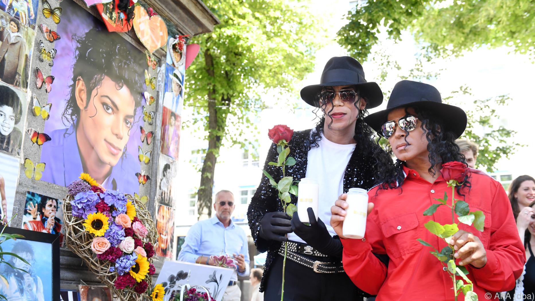 Michael Jacksons Fans Geben Nicht Auf Und Gedenken Zum Zehnten Todestag ...