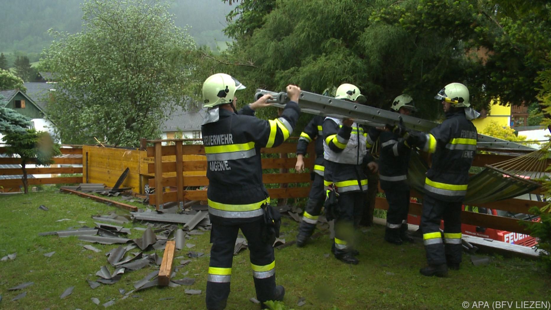 Unwetter Fordert Einsatzkräfte In Der Steiermark Und NÖ