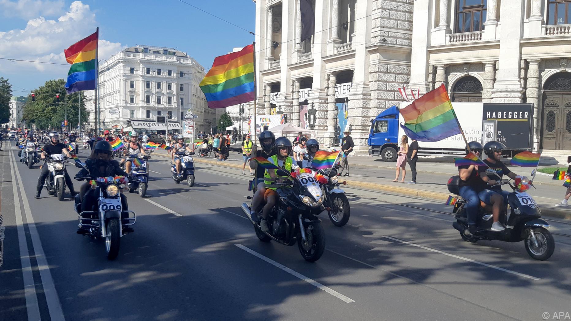 Pride Month RegenbogenCorso in Wien