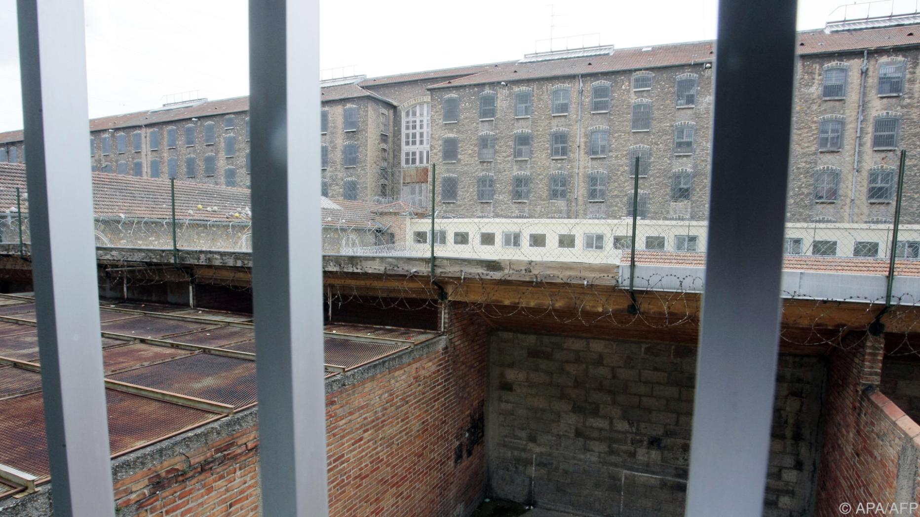 KartRennen in Gefängnis bei Paris hat