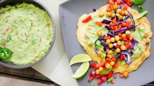 Alternativ lassen sich Tortillas auch aus Kichererbsenmehl backen