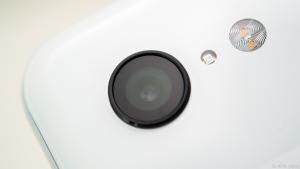 Google setzt im Vergleich zur Konkurrenz nicht auf mehrere Linsen