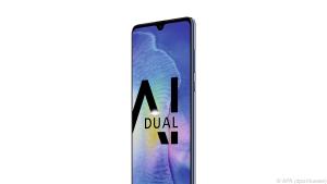 Das IPS-Display misst riesige 6,53 Zoll