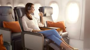 Der Flug verfügt über Business und Premium Economy Class