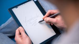 Auf dem E-Ink-Display lassen sich handschriftliche Notizen machen