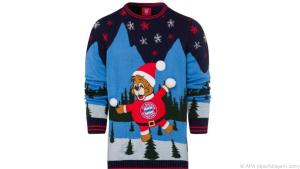 Bayern Münchens Maskottchen Berni in Weihnachtsstimmung