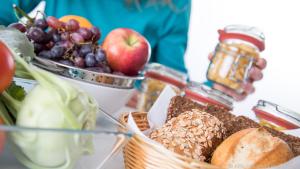 Zwischen der Ernährung und dem Zyklus gibt es durchaus Zusammenhänge