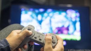 Die beiden mitgelieferten Controller sind gut gefertigt und stabil