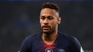 Neymar sustained an injury to the metatarsal bone