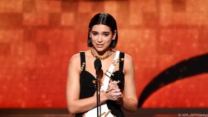 Die britische Sängerin Dua Lipa hat große Chancen