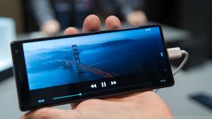 Sonys Xperia 10 und 10 Plus befreien von schwarzen Balken beim Filmeschauen
