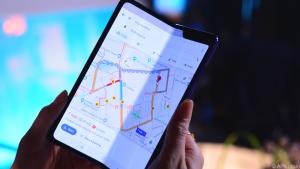 Das 7,3 Zoll große Display bietet eine Menge Platz