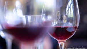 Alkoholexzesse reizen die Bauchspeicheldrüse, die sich so entzünden kann