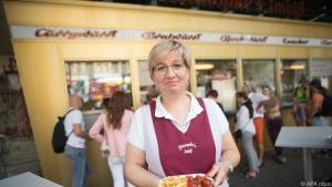 Dagmar Konnopke leitet eine andere Currywurst-Institution