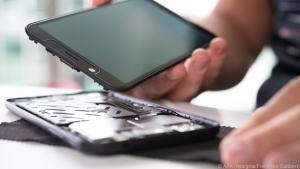 Das Display des Shiftphone 6m kann selbst von Laien schnell getauscht werden