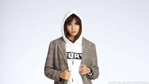 Alter Stil, neue Kombination: Der Hoodie wird aktuell gerne zum Rock getragen