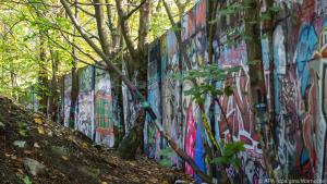 Versteckte Mauerüberreste in Pankow