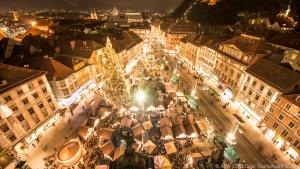 Auch Graz lockt im Advent mit festlicher Beleuchtung