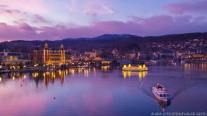 Auch die Veldener Bucht erstrahlt wieder in vorweihnachtlichem Glanz