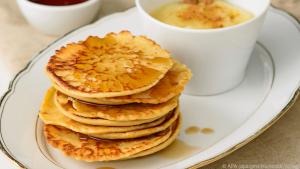 Der Teig von Dinkelpancakes lässt sich mit Haferdrink herstellen