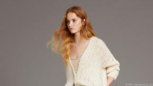 Kurze gestrickte Cardigans sind ebenfalls im Trend