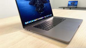 Ein Blick Auf Das Neue Macbook Pro