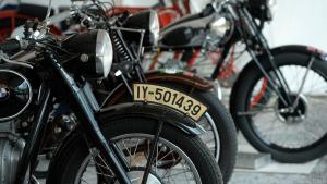 Auch Oldie-Motorräder gibt es bei den "Classic Days" auf Schloss Dyck