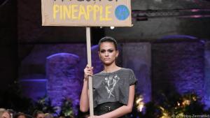 Der Riemenrock ist nun auch aus "Ananas-Leder" zu haben