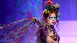 Gaultier schwelgte in Formen und Farben