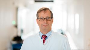 Oliver Witzke ist Infektiologe am Universitätsklinikum Essen