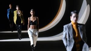 Dem Designer gelang es auch, den SM-Look zu vermeiden