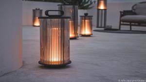 Außenleuchte Ambient Line: Rauchglas-Zylinder mit Schilfglasverzierung