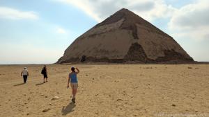 Die berühmte Knickpyramide von Pharao Snofru war sein zweiter Streich