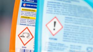 Warnsymbole weisen auf möglicherweise gefährliche Inhaltsstoffe hin