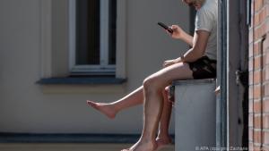 Wenn es im Sommer richtig heiß wird, hält man es in manchen Wohnungen kaum aus