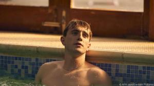 Connell Waldron (gespielt von Paul Mescal) in "Normal People" mit Necklace