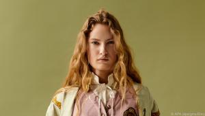 Ton in Ton gehalten wirkt diese Kombination von Etro edel und chic