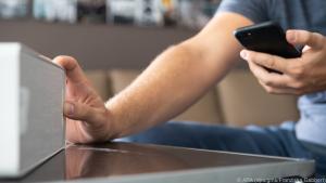 Ausgediente Smartphones können auch als Zuspieler oder Fernbedienung dienen