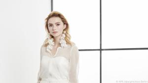 Die aktuellen Trends sind leichter und verspielter als die übliche Brautmode