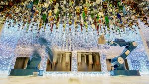 Bar-Roboter auf dem Kreuzfahrtschiff "Symphony of the Seas"