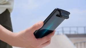 Das Asus ZenFone 7 Pro mit Flip-Kamera