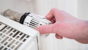 An Heizkörpern kann man die Temperatur leichter regeln als an Fußbodenheizungen