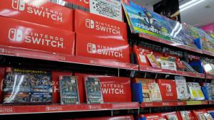 JAPAN-GAMES-COMPUTERS-EARNINGS-NINTENDO